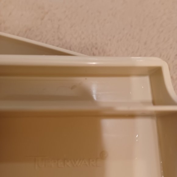 Tupperware Butter Dish - Picture 5 of 7